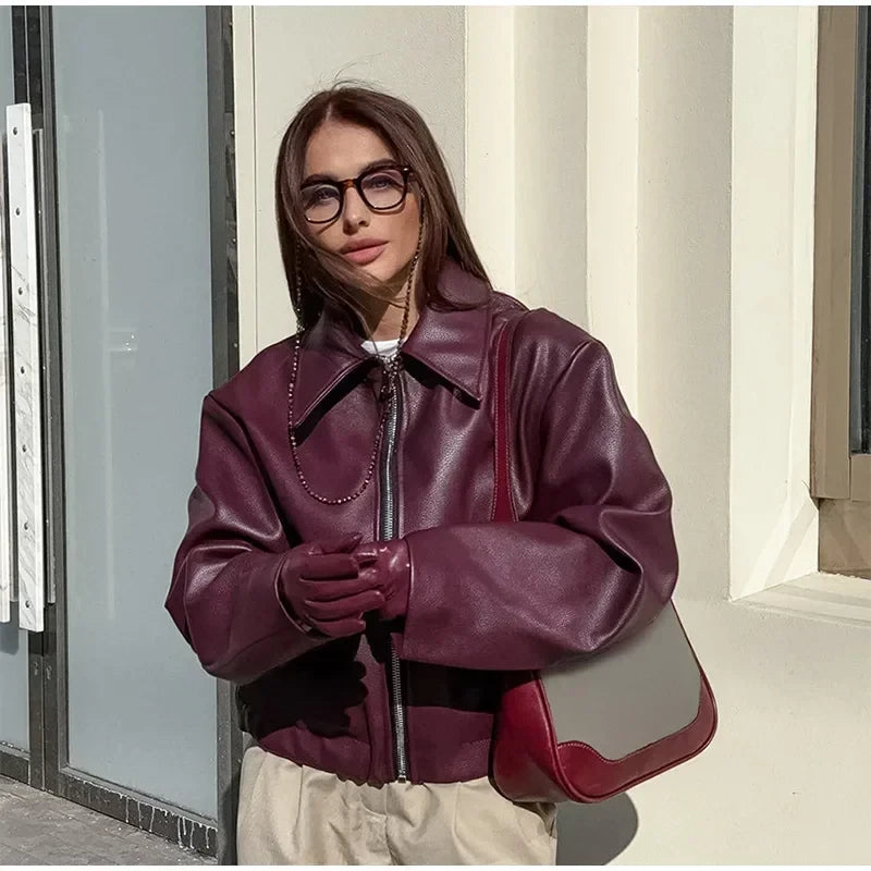 Chaqueta Corta de Cuero Sintético